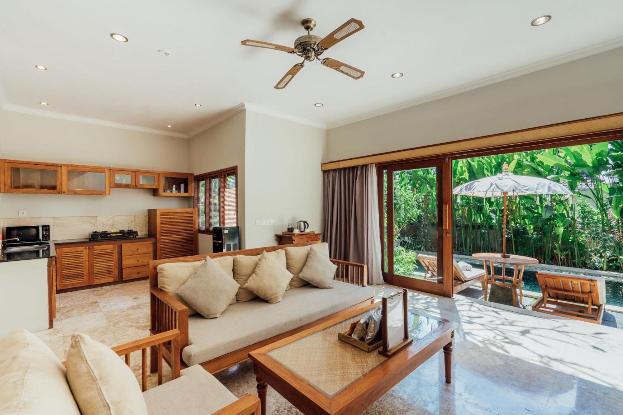 Desa Swan Villas & Spa, Keramas Esterno foto