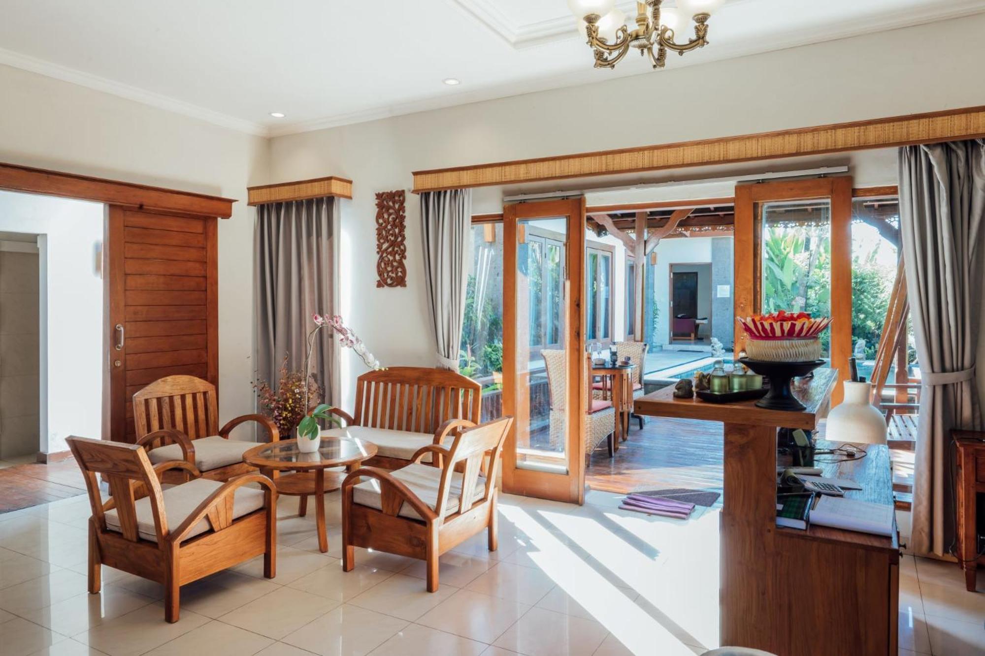 Desa Swan Villas & Spa, Keramas Esterno foto
