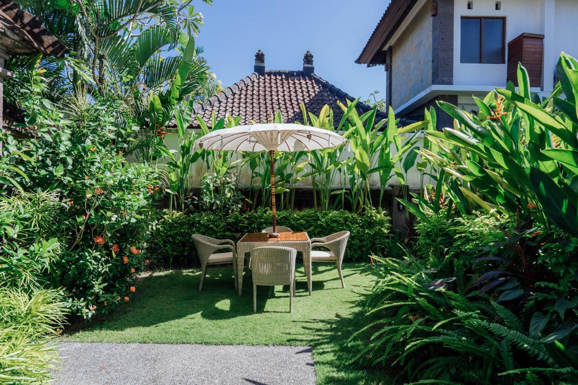 Desa Swan Villas & Spa, Keramas Esterno foto