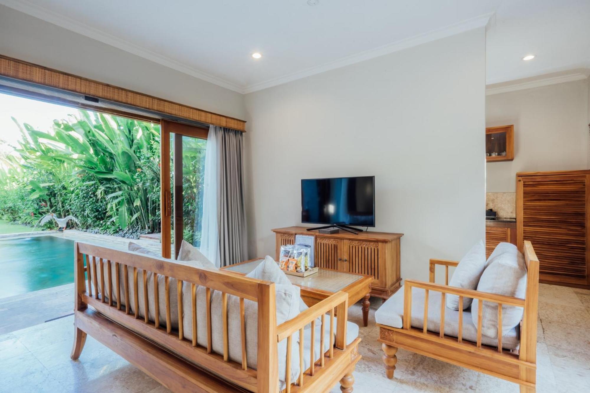 Desa Swan Villas & Spa, Keramas Esterno foto